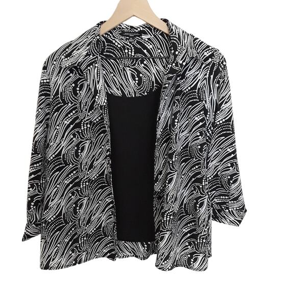 Notations Button Up Top with Attached Tank - Picture 4 of 9